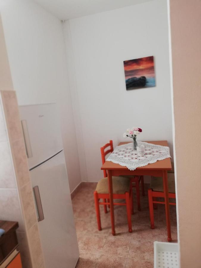Apartment Basic بيتريتْشاني المظهر الخارجي الصورة