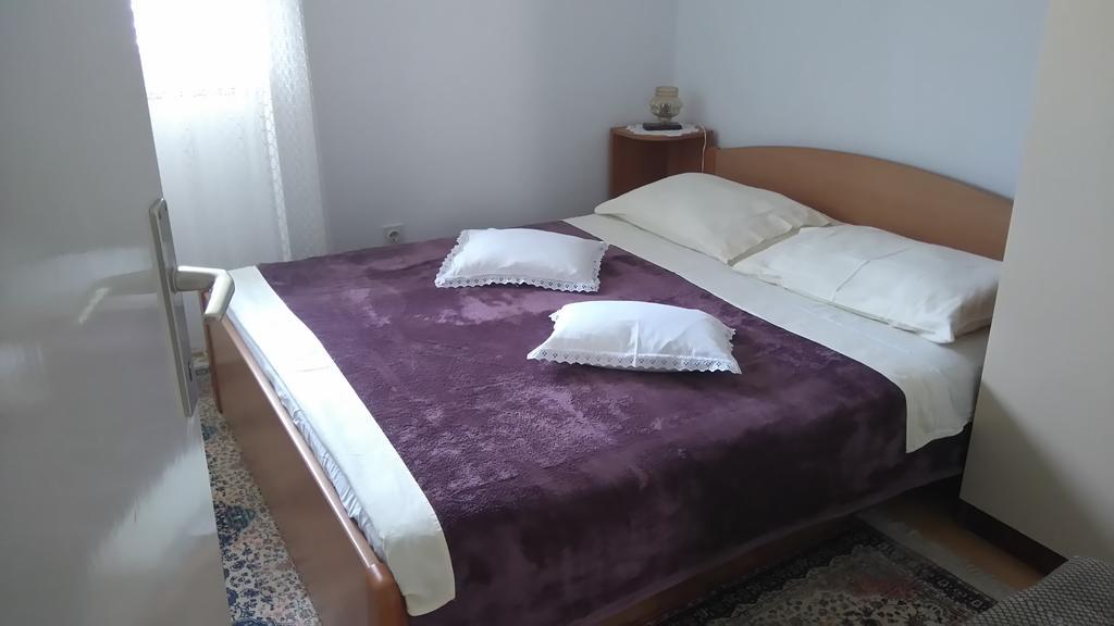 Apartment Basic بيتريتْشاني المظهر الخارجي الصورة
