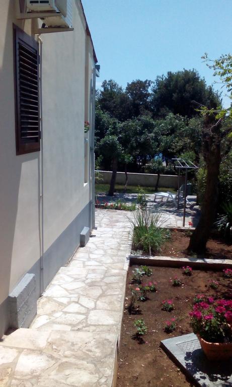 Apartment Basic بيتريتْشاني المظهر الخارجي الصورة