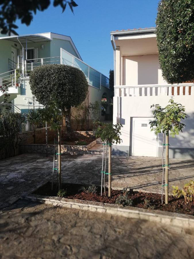 Apartment Basic بيتريتْشاني المظهر الخارجي الصورة